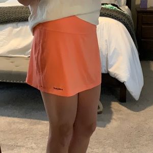 Barely worn peach HEAD tennis skort